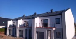 Duży segment narożny w Błoniu