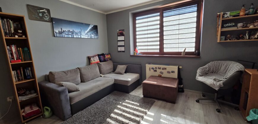 Dom na sprzedaż Błonie 244 m² – ogród, taras, 2 kuchnie