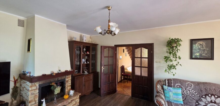 Dom na sprzedaż Błonie 244 m² – ogród, taras, 2 kuchnie